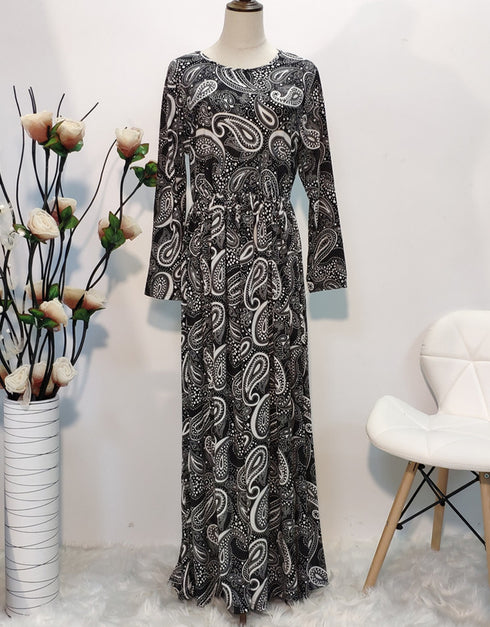 Modest Dress with Round Neck and Long Sleeves for Muslim Women